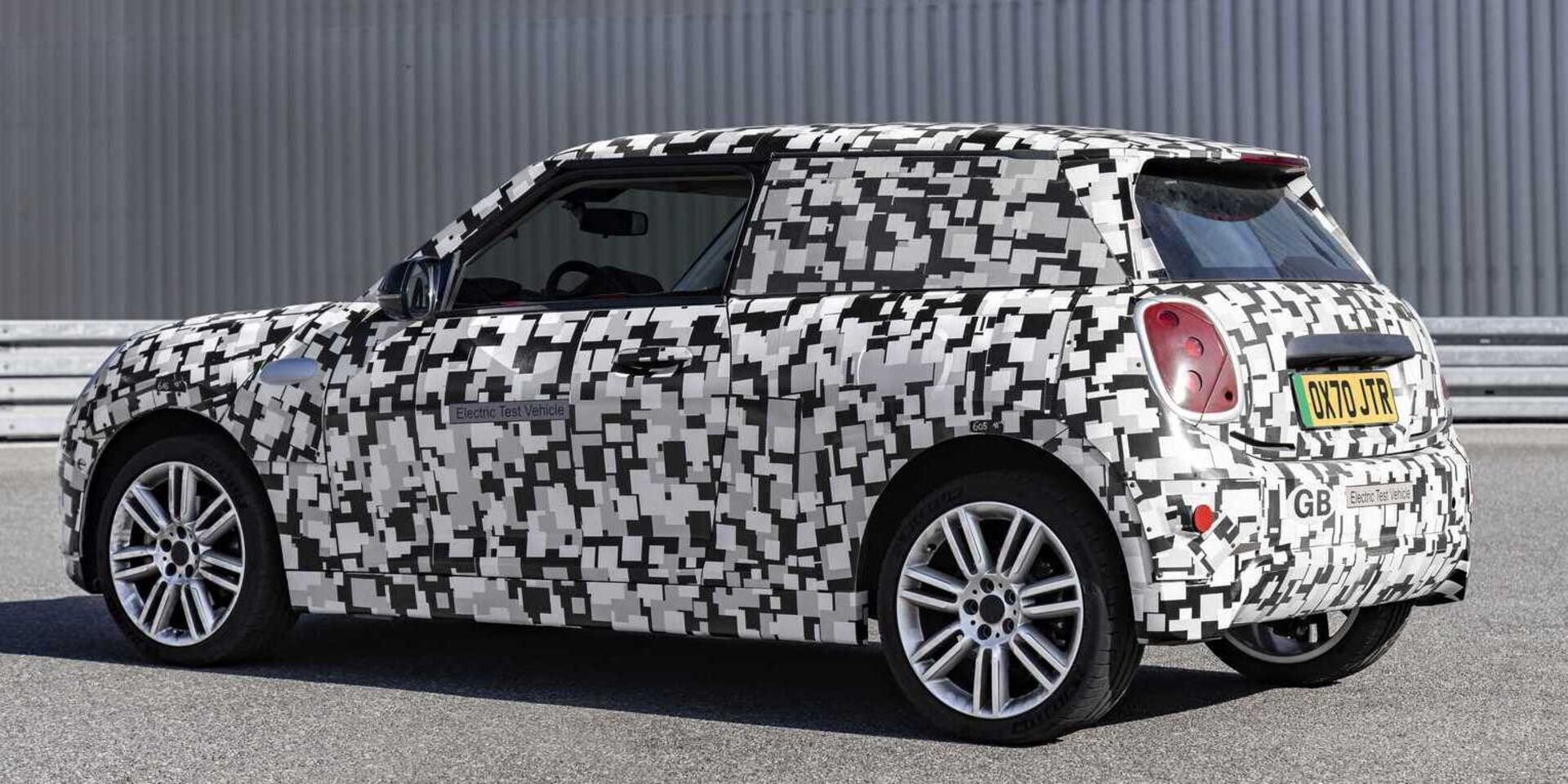 Mini 2023