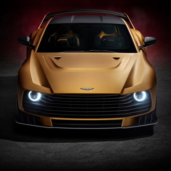 Aston Martin Valiant: Gold, Digger