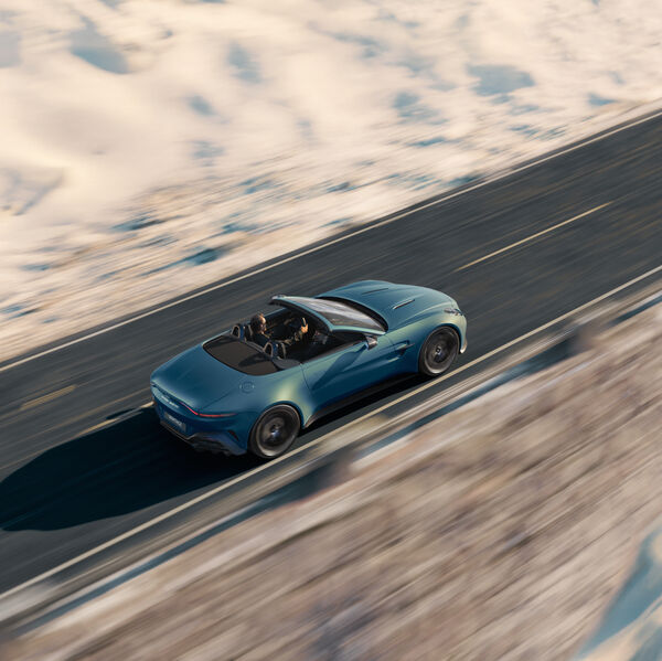 Hut ab! Aston Martin Vantage Roadster