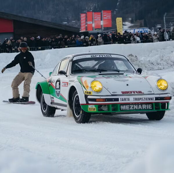 Porsches Art on Ice 