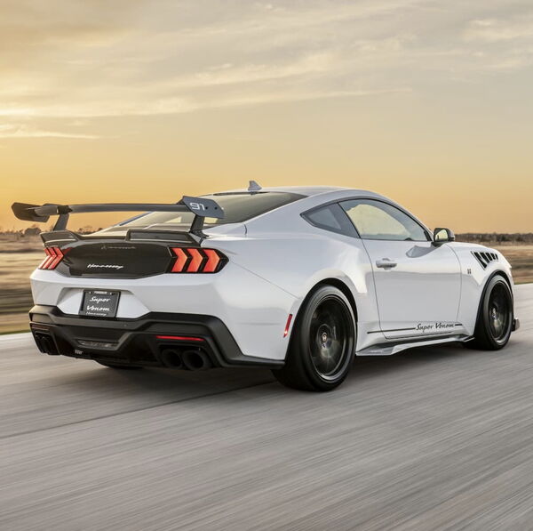 Hennessey Performance Super Venom 
