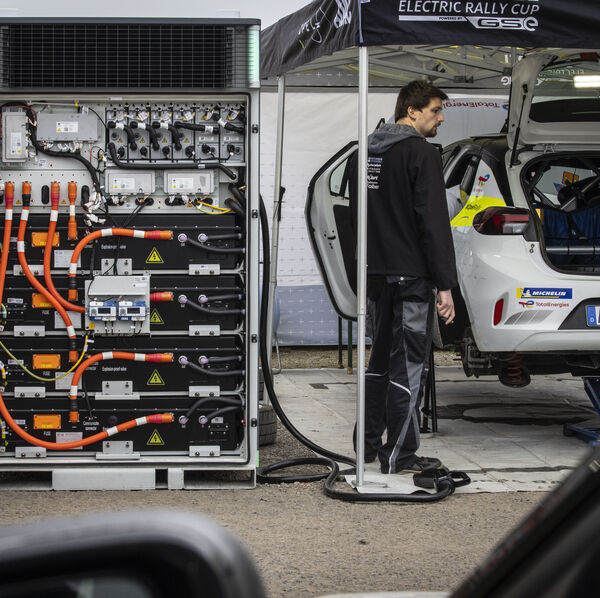 Opel-Blitz smarter geladen