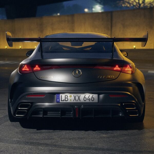V8 rein, Allrad raus, Gewicht runter