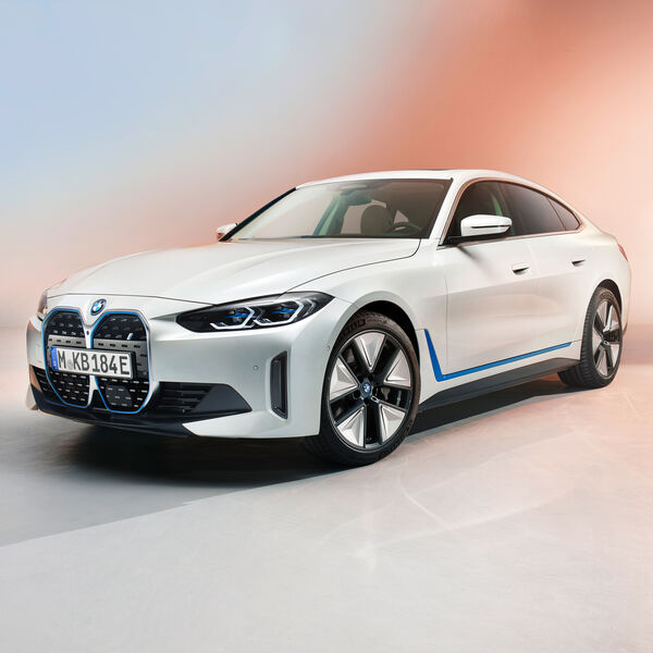 BMW zeigt erste Fotos von Elektro-Limousine i4