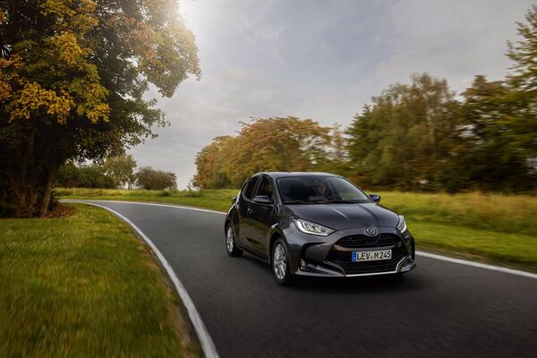 Mazda2 Hybrid – Erster selbstaufladender Vollhybrid